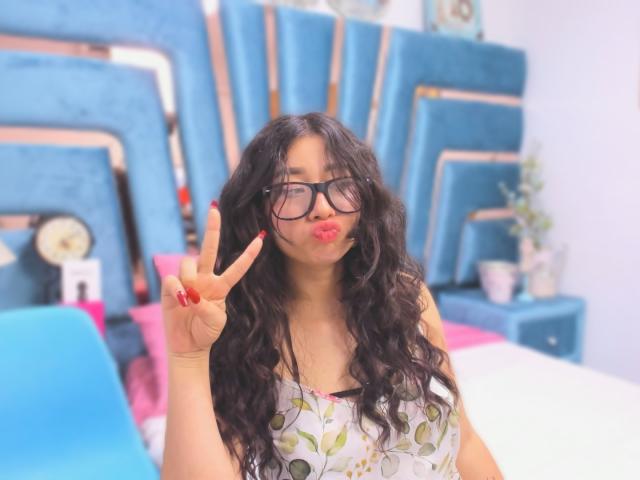 Genesiss - Live porn &amp; sex cam - 25510281