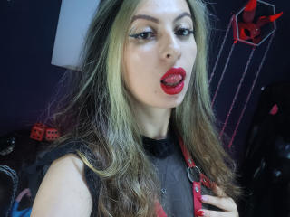 DominatrixLeila - Live Sex Cam - 25510801