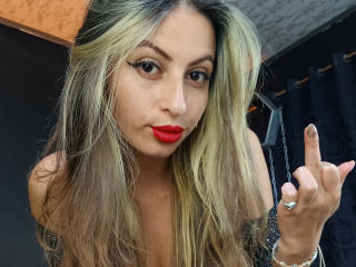 DominatrixLeila - Live Sex Cam - 25511105