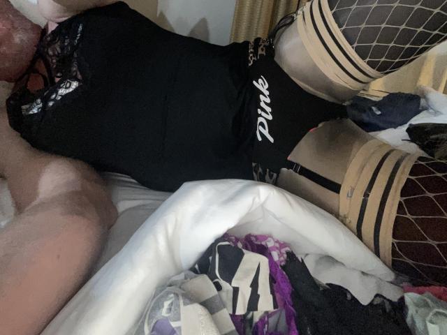 SarahX69 - Live sex cam - 25512381