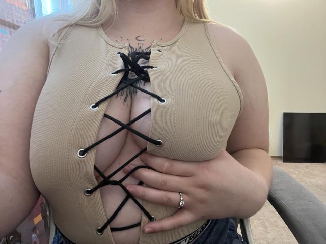 DiLaria - Live porn &amp; sex cam - 25514281