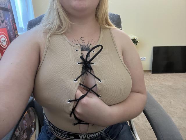 DiLaria - Live porn &amp; sex cam - 25514441