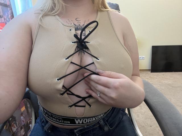 DiLaria - Live porn &amp; sex cam - 25514465