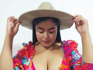 MiaBeicker - Live sex cam - 25517625