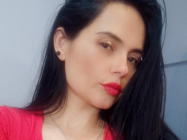 CharlotteCrofort - Live sex cam - 25518061