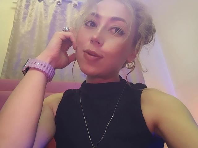 DouceKhrystine - Live porn &amp; sex cam - 25519649