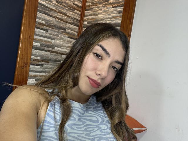SharonKlart - Élő pornó és szexkamera - 25520985