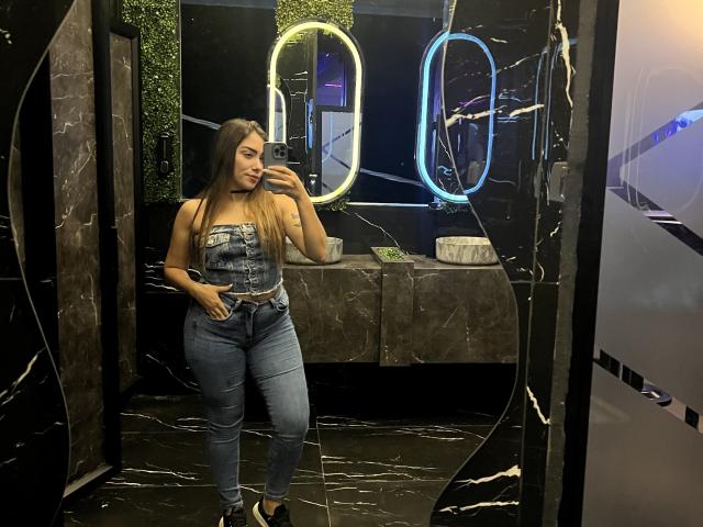 SharonKlart - Sexe cam en vivo - 25521029