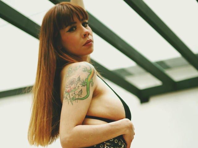 AriiannaHot - Live sexe cam - 25525097