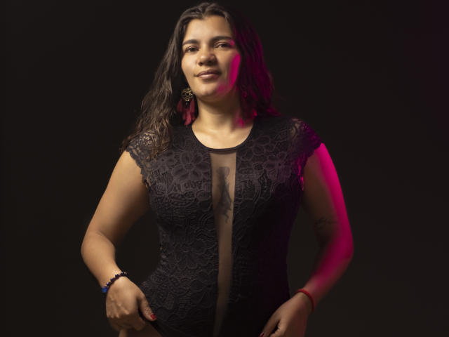 BulmaHot - Live porn &amp; sex cam - 25526737