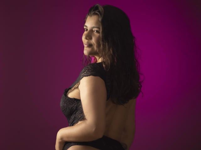 BulmaHot - Live Sex Cam - 25526753