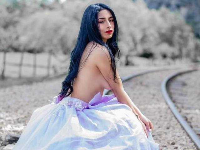 EmilyValeria - Live Sex Cam - 25526913