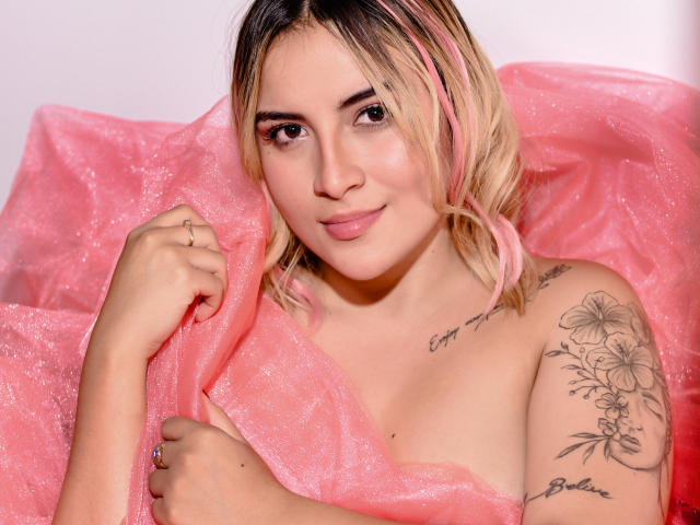EmilyBrrown - Sexe cam en vivo - 25538221