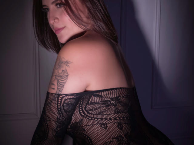 EmilyBrrown - Sexe cam en vivo - 25538393