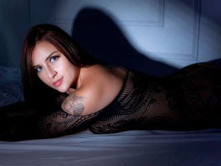 EmilyBrrown - Live sex cam - 25538409