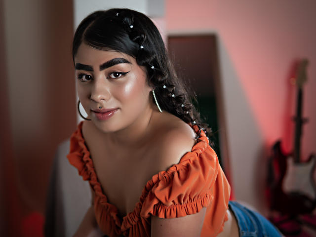 JulieAddams - Live sex cam - 25539713