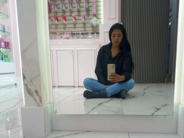 ArianithaXox - Sexe cam en vivo - 25552369