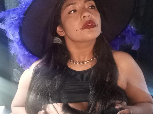 ArianithaXox - Live sexe cam - 25552845