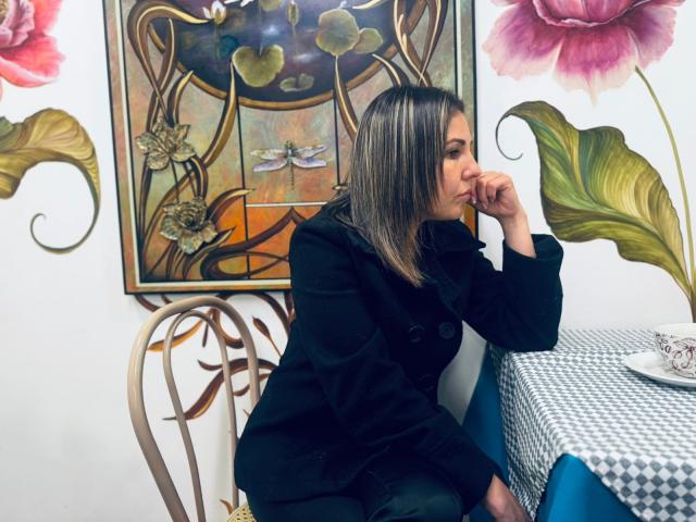 AdelaShery - Sexe cam en vivo - 25556005