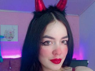 PaleAndWet - Live sex cam - 25557373