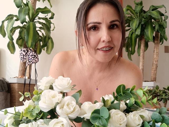 AdelaShery - Live sex cam - 25561321