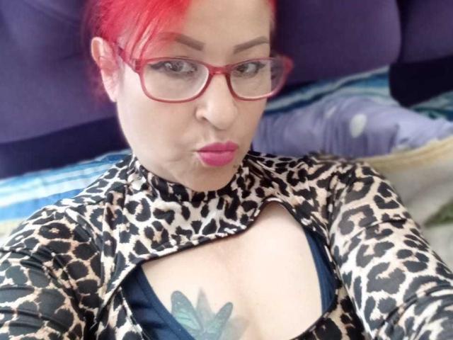 ZafiroMilf - Live sex cam - 25568005