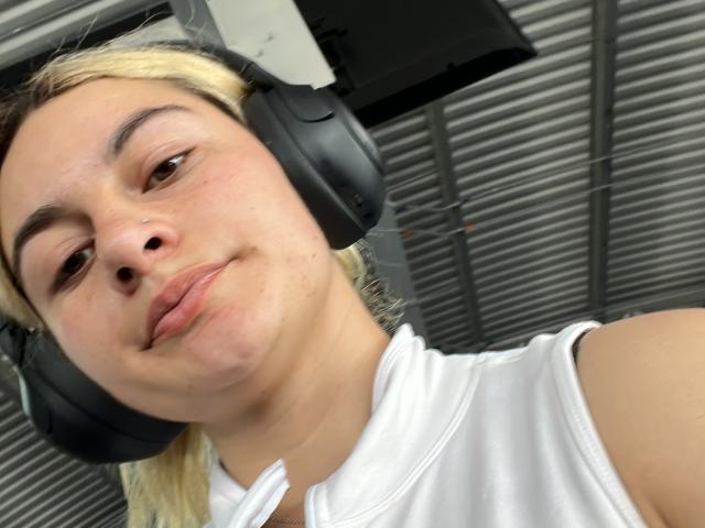 AtheneaRossi - Live sex cam - 25574073