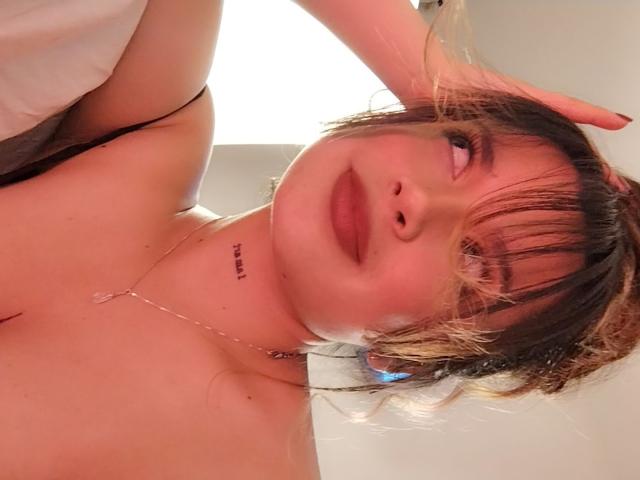 KateZoe - Live Sex Cam - 25575609