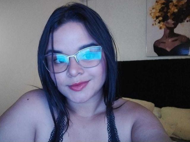AngelicaNew - Live Sex Cam - 25579825
