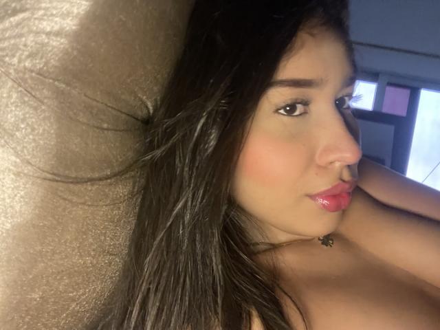 PriscillaRouss - Live sex cam - 25581097