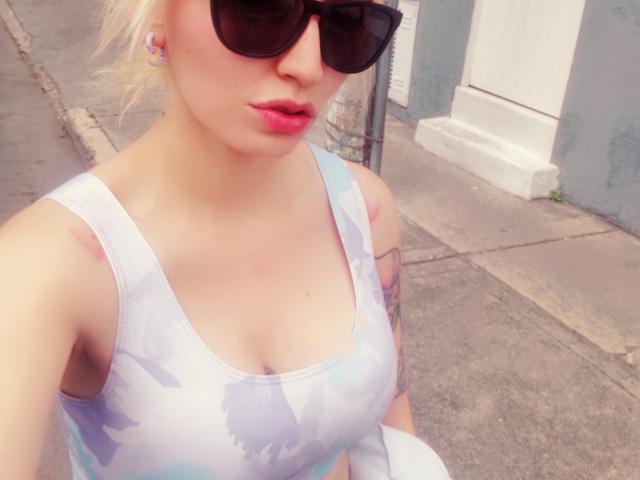 SaraleePoison - Live Sex Cam - 25585369