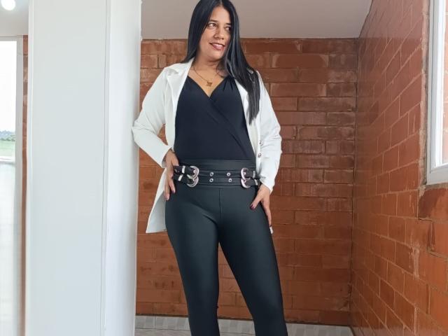 PauletteLoveX - Live sex cam - 25588569