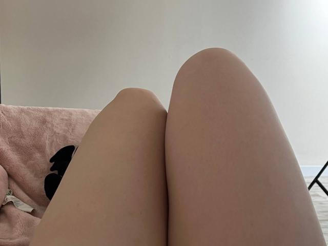 Valissia - Live Sex Cam - 25599309