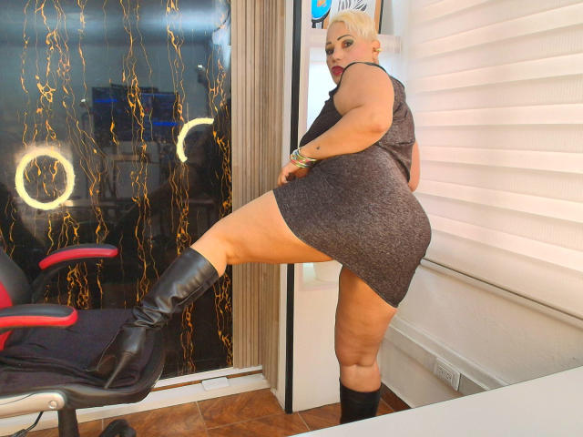 GianellaCox - Porno na żywo i seks kamera - 25600217