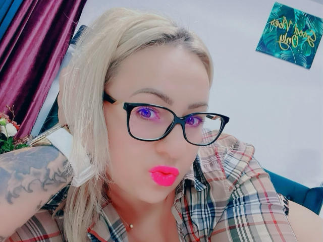 HotKrystall - Sexe cam en vivo - 25608937