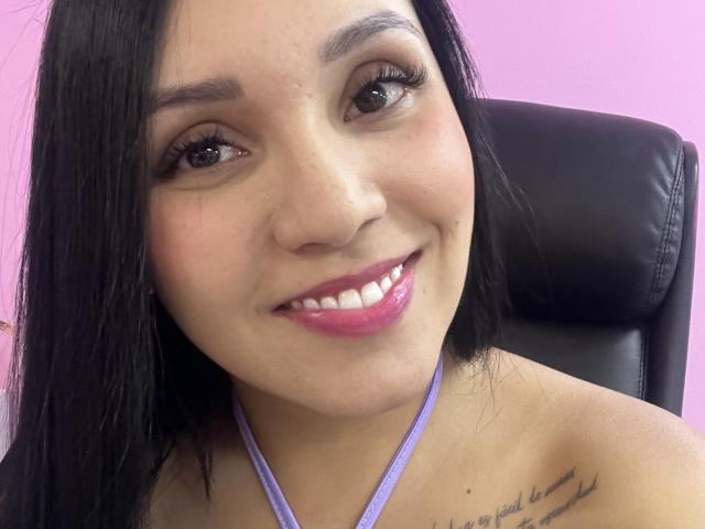 YessiJaymes - Live sex cam - 25620629