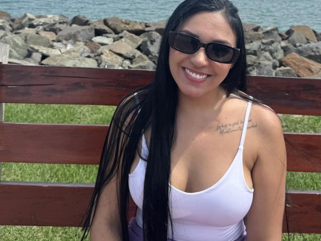 YessiJaymes - Live Sex Cam - 25620653