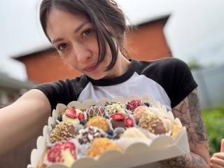 MoniFoxy - Live porn &amp; sex cam - 25624385