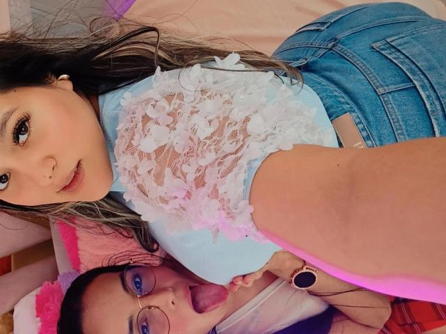 JenniferAndMia - Live sexe cam - 25624577