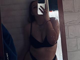 HottieFoxLalelow - Live sex cam - 25624925