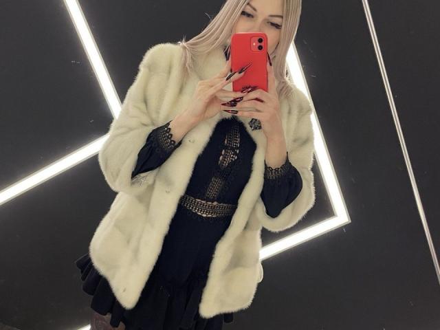 AliceLaGold - Sexe cam en vivo - 25625505