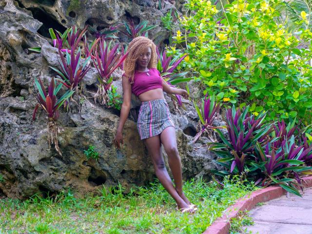 Penzi-hot - Live sex cam - 25627357