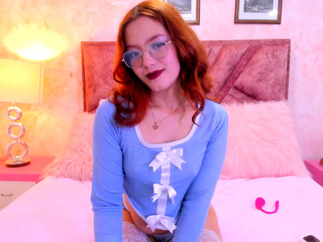 EmmaThomsonn - Live porn &amp; sex cam - 25627993