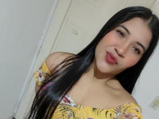 EmilySweetie - Live Sex Cam - 25632285