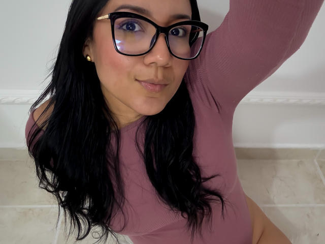 Mirandaa - Élő pornó és szexkamera - 25637821