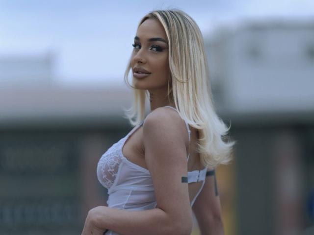 AmmyliciousDolly - Live porn &amp; sex cam - 25638077
