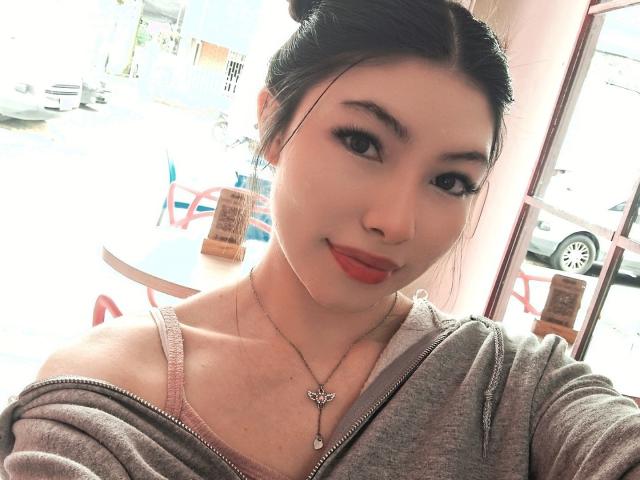 ViolettaLeroy - сексуальная веб-камера в реальном времени - 25638377