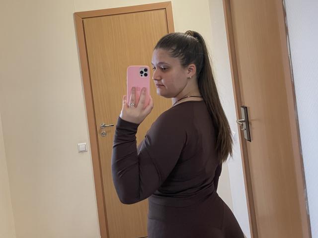 Madrinia - Live porn &amp; sex cam - 25640189