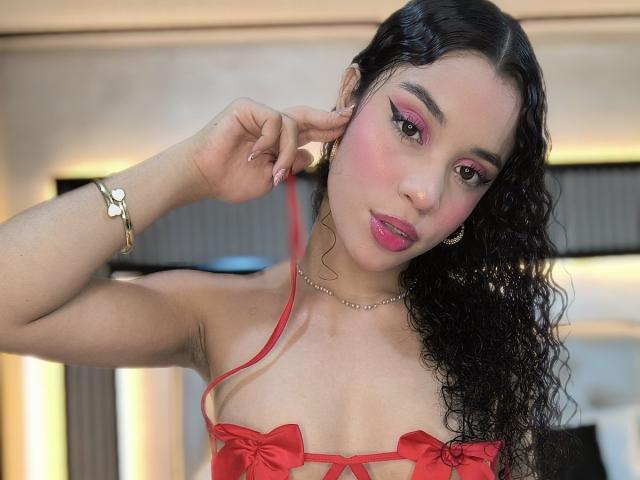 LunaVali - Live Sex Cam - 25640601