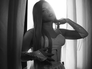 BellaBlackMendoza - Live porn & sex cam - 25642045